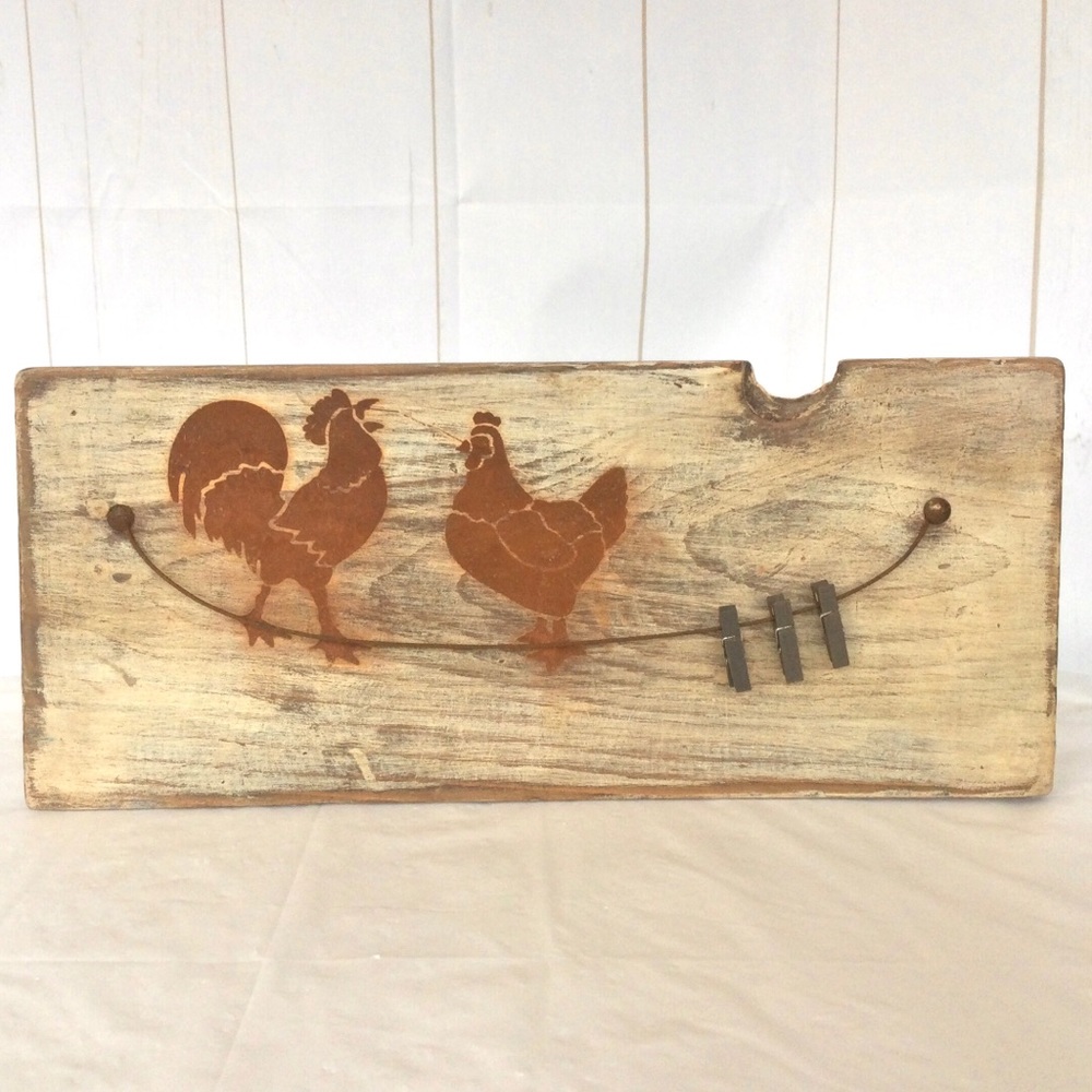 Farmhouse Rooster Clip Board Plank Wall Sign
